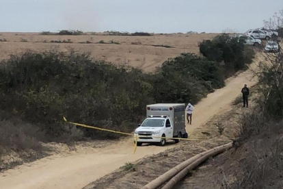 Personal de Medicina Legal acudió hasta el punto para el levantamiento del cadáver.