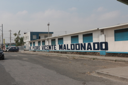 La Unidad Educativa Pedro Vicente Maldonado es uno de los planteles ubicados en Socio Vivienda 2, donde las clases presenciales están suspendidas.