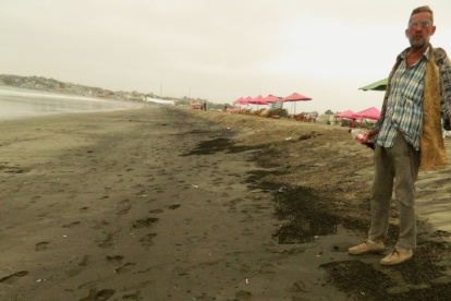 Playas. Los moradores se quedaban sorprendidos por el estado del mar.