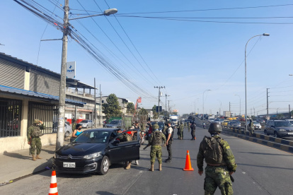 Operativos. Los militares han desempeñado controles en los últimos 60 días por el estado de excepción.
