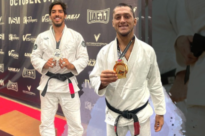 Los ecuatoriano Antonio Torres (Izq) y Sebastián Guevara (Der) representarán a Ecuador en el mundial de Jiu Jitsu de Abu Dhabi.