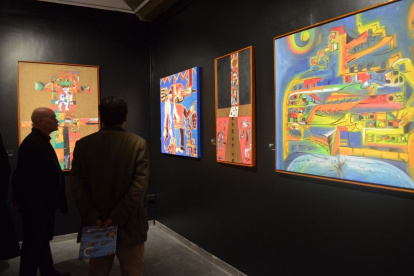 Tiempo. En las obras se destaca la importancia de los antepasados.