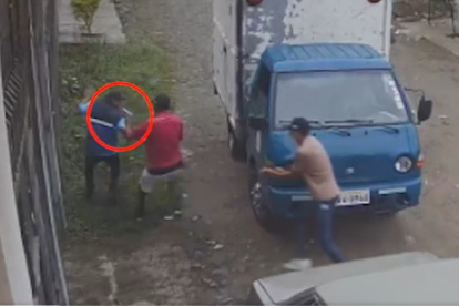 Robo. La Policía dijo que los dos jóvenes armados se dedicabana asaltar a los transeúntes en Santo Domingo de los Tsáchilas.