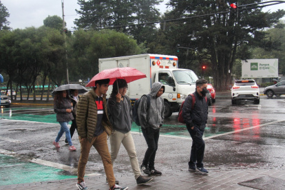 Escena. Los días empiezan con radiante sol, pero al mediodía cambian y se registran lluvias en la ciudad.