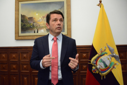 Durante su gestión se ha producido el paro de 18 días del movimiento indígena y el intento de destitución del presidente en la Asamblea Nacional.