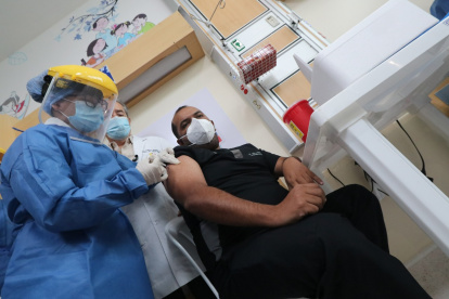 Ecuador vacunará al personal médico contra la viruela del mono.