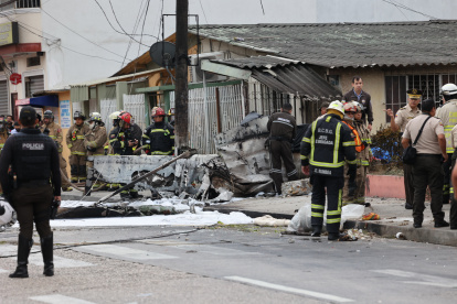 La avioneta cayó en una esquina de un parque de la cuarta etapa de La Alborada.