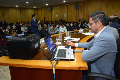 Trámite. El sorteo fue simultáneo en las delegaciones del ente electoral en todas las provincias.