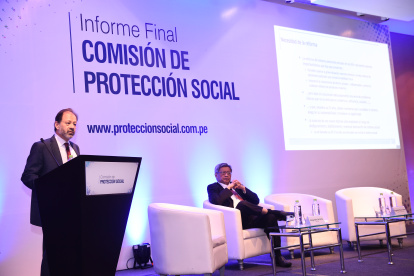 EX ECONOMISTA EN JEFE DEL BANCO MUNDIAL PARA AMERICA LATINA.