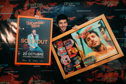 Sebastián Yatra en los camerinos del coliseo Rumiñahui.