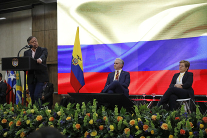 Debate. Políticos iberoamericanos se reunieron para dialogar cómo reducir el índice de comercio informal.