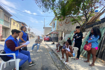 Integrantes del CDH dialogaron con moradores con quienes constataron la falta de apoyo.