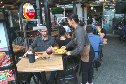 En algunos locales se fusionará la comida típica de los extranjeros con la nacional.