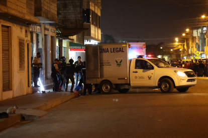 Diez horas de escalada de violencia en sectores de Guayaquil y Durán.