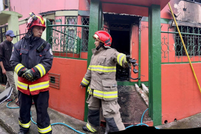 Incendio al sur de Quito.