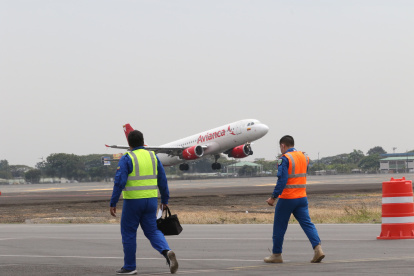 Desde el martes 25 se espera un mayor flujo de visitantes que aterricen por el aeropuerto de Guayaquil.