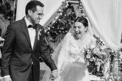 Mon Laferte y Joel Orta se dieron el  "sí quiero". Ambos son los padres del pequeño Joel.