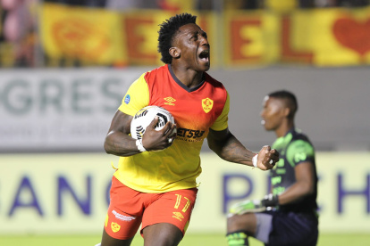 Los orientales derrotaron por 3-0 a Gualaceo y se adjudicaron la segunda etapa.