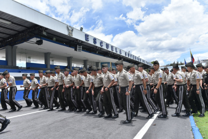 Situación. Los escándalos y asesinatos a miembros de la institución en Ecuador se han vuelto recurrentes. Cadetes de Policía.