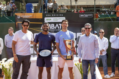 El brasileño Joao Reis Da Silva (i), vicecampeón, y el monarca 2022 Facundo Bagnis.