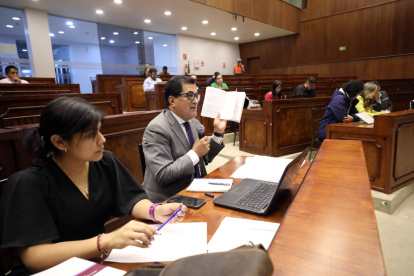 Elementos. La certificación de los vehículos y conductores asignados a Guadalupe Llori será una de las pruebas.