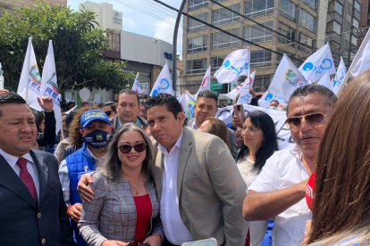 Evento. Richard Gómez (d) y Mercy Maldonado (I) también son delegados para ocupar un puesto en el Consejo Directivo del IESS