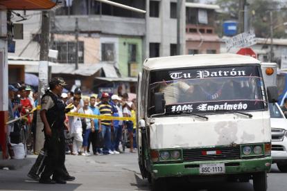 Guayaquil. El pequeño automotor cubría recorridos internos hacia las diferentes sectores aledaños.