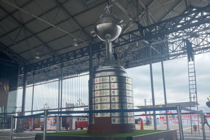 La Embajada del Hincha se levanta en el Palacio de Cristal.