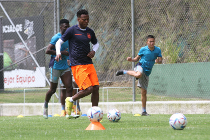 El delantero Michael Estrada está concentrado en la Casa de la Selección, cumpliendo el último microciclo previo al Mundial de Qatar. Él es uno de los fijos en la nómina.
