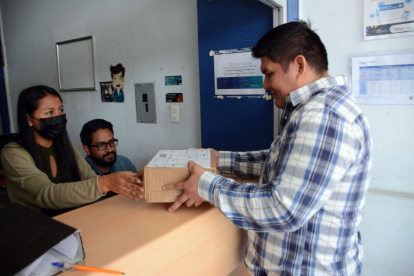 Opciones. Las personas podrán seleccionar la opción para las entregas ya sea que vayan a la oficina o reciban en su casa.