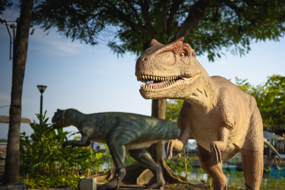 Parte de los dinosaurios que se exhiben en el Malecón.