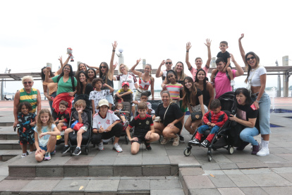 Familiares y amigos de los jugadores de Flamengo durante su visita a Guayaquil.