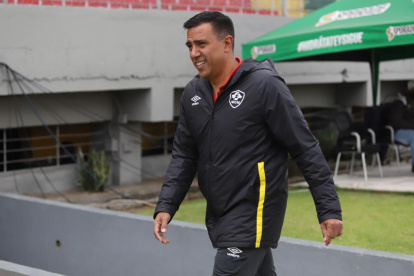 El estratega venezolano de Aucas, César Farías, terminó la temporada regular con 20 partidos sin perder.