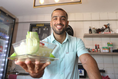 Daniel García Gallegos decidió dedicarse a lo que más disfruta, la cocina, y hoy cosecha los frutos.