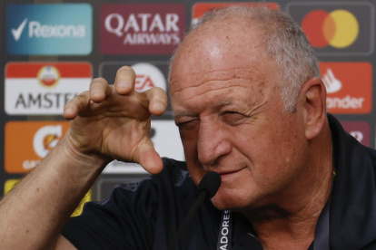 El entrenador del club brasileño de fútbol Paranaense, Luiz Felipe Scolari, fue registrado este viernes, 28 de octubre, durante una rueda de prensa, en Guayaquil (Ecuador).