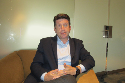 Alternativa: Colombia aplicó un impuesto para obtener dinero y poder dotar a los uniformados de su país en inteligencia, armamento y más para enfrentar la lucha desigual contra el narcotráfico.