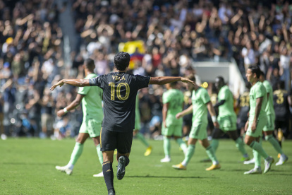 Los jugadores de Los Ángeles festejan la victoria sobre el Austin, en la final de la Conferencia Oeste de la MLS.