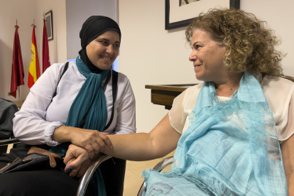 Lucha. Judith Gilbert (d) y Kifaia Aiaite, de la plataforma israelí Mujeres por la Paz, buscan una solución pacífica.