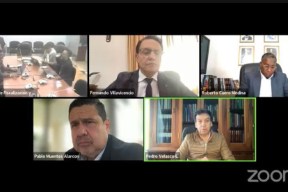 La sesión de la Comisión de Fiscalización tuvo este 1 de noviembre de 2022 un formato presencial y virtual.