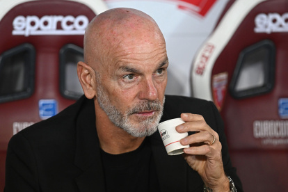 Stefano Pioli renovó contrato con el equipo milanista.