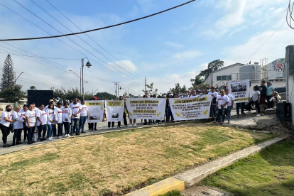 Plantón en el IESS de Ceibos.