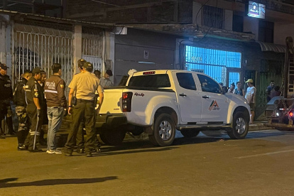 Quevedo. La Policía recoge 8 indicios balísticos en la escena del crimen.