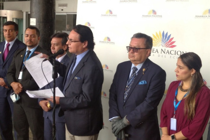 Petición. Fernando Villavicencio, Pedro Segovia y otros impulsan el caso.