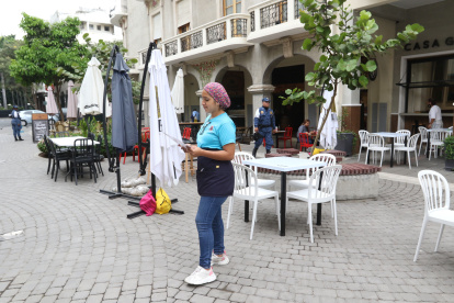 Dato. En Guayaquil y Esmeraldas el toque de queda rige desde las 21:00.