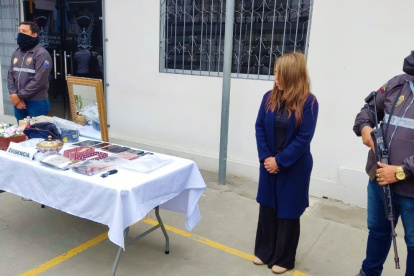 Está implicada en una muerte en Santa Elena. Se la detuvo en una urbanización de La Aurora  Se la acusa también de brujería