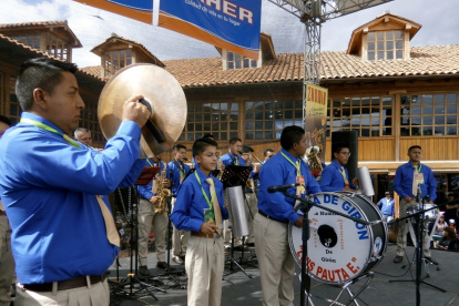 La Centenaria de Girón’ es una agrupación que mantiene a músicos de todas las edades.