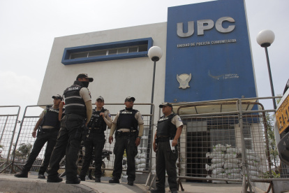 Barreras. Así permanecen las tres UPC del Circuito Nueva Prosperina.