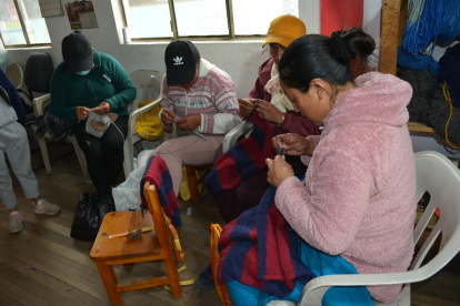 Conocimientos. Las socias de Texal han aprovechado los saberes ancestrales del tejido para crear prendas que ahora exportan a varios países.