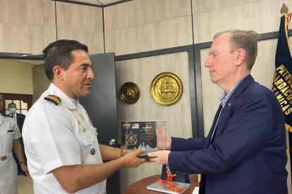 El pasado 03 de noviembre Entrenadores de la Guardacostas de EE.UU. capacitaron a 24 guardacostas y policías ecuatorianos en la aplicación de la ley marítima.