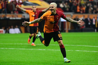 El argentino puso los dos tantos de su equipo a los 18’ y 59’.